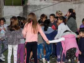 LOS NIÑOS SIGUEN DISFRUTANDO DEL BARRIARTE