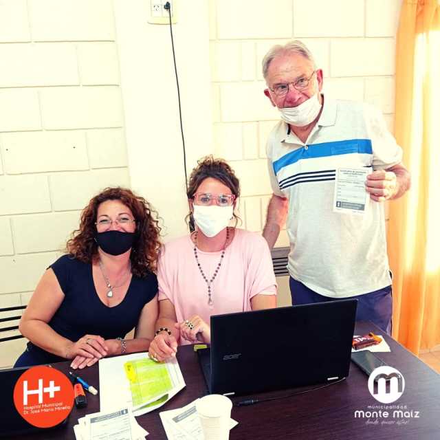 Vacunación a Docentes y mayores de 60 años