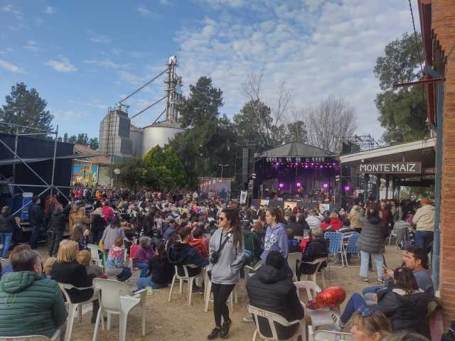EL CIERRE DEL CUMPLEAÑOS DEL PUEBLO TUVO DE TODO