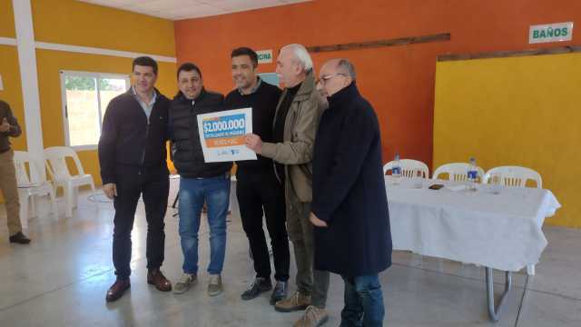 MONTE MAÍZ RECIBIÓ APORTES PARA SALUD PÚBLICA