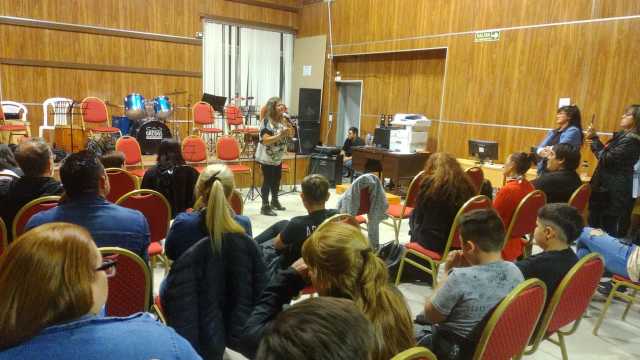 MINI CONCIERTO DE LA BANDA MUNICIPAL