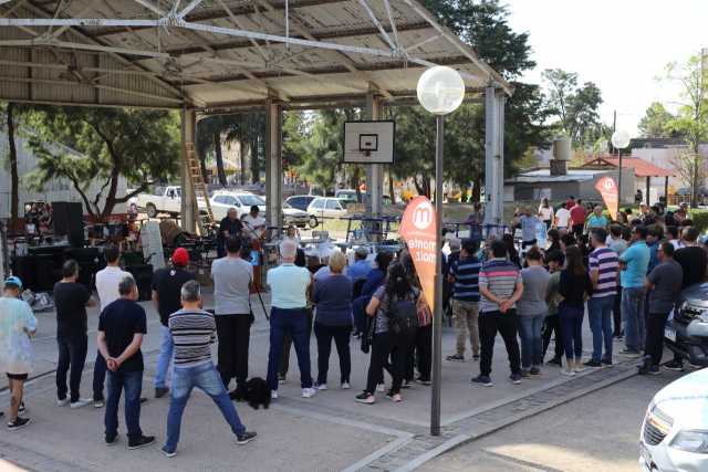 ENTREGA DE HERRAMINETAS Y MAQUINARIAS