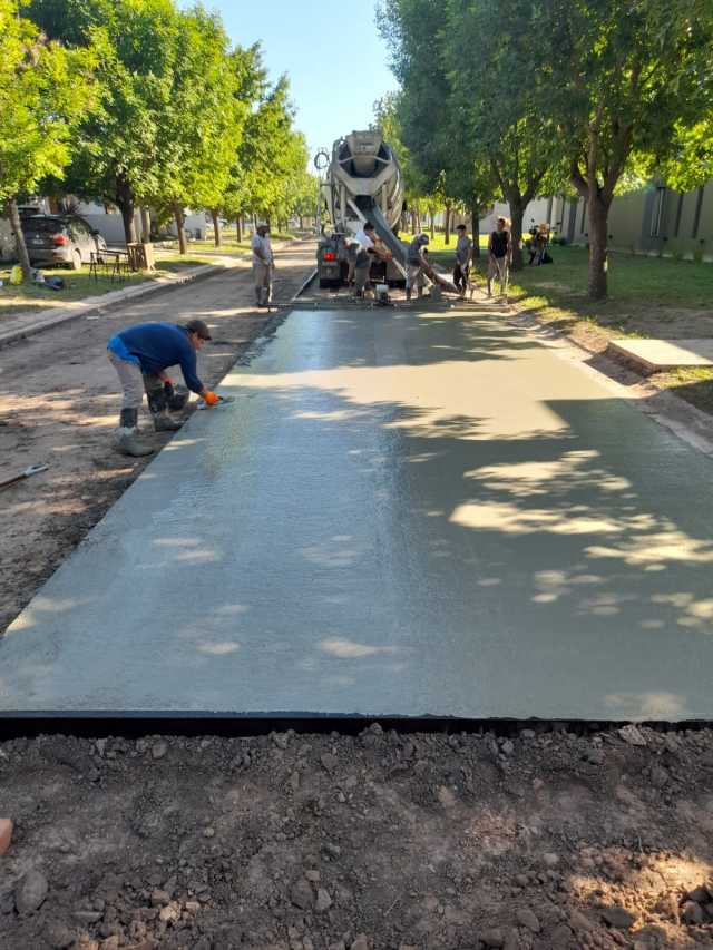 PAVIMENTACIÓN DE BARRIO DON ADOLFO
