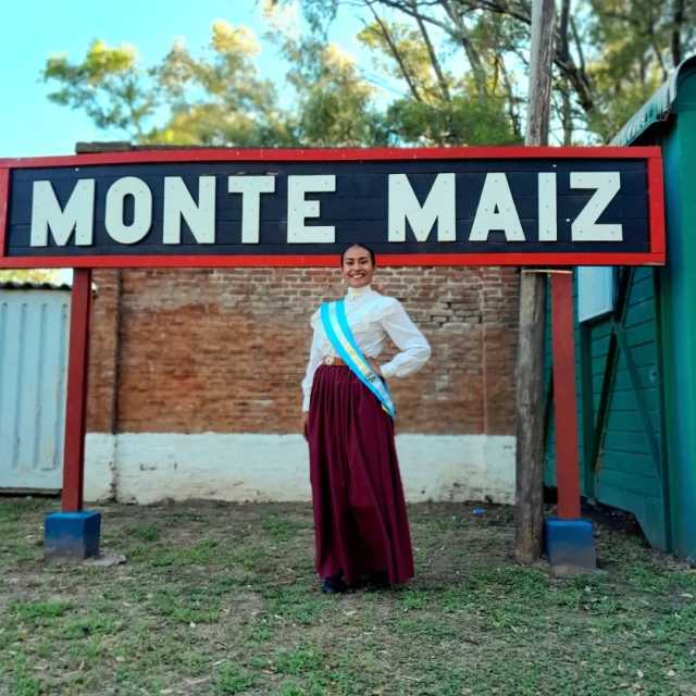 BAILARINA DE MONTE MAÍZ SELECCIONADA COMO PAISANA CORDOBESA