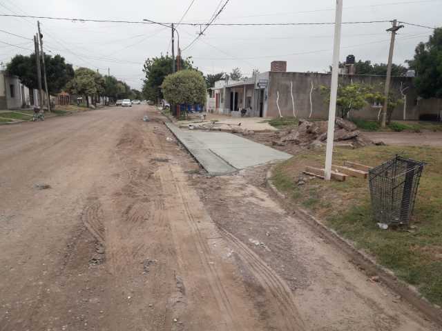 BADÉN NUEVO EN ESQUINA DE LAS MALVINAS Y MENDOZA
