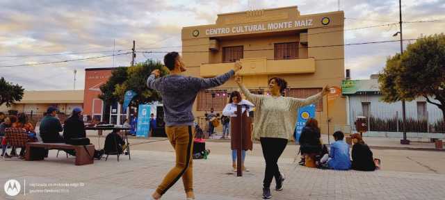 Música al atardecer en el Centro Cultural