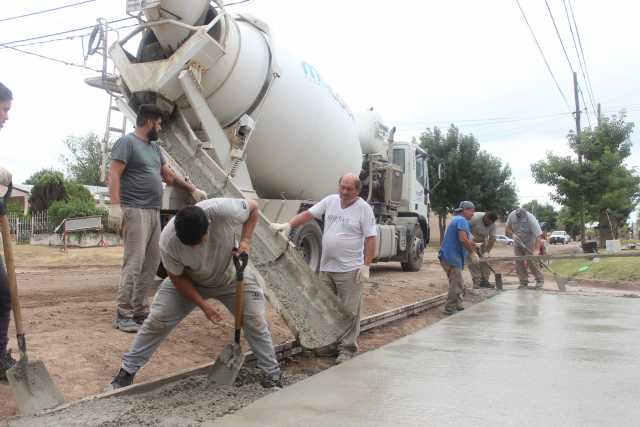 Llegan aportes para pavimetar más calles