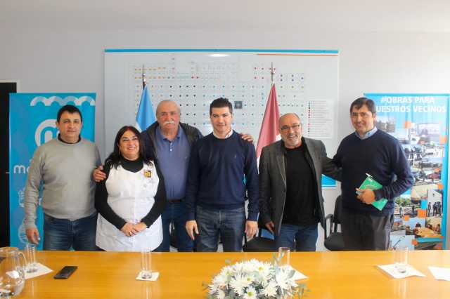 La provincia aportará fondos para una escuela y para la parroquia
