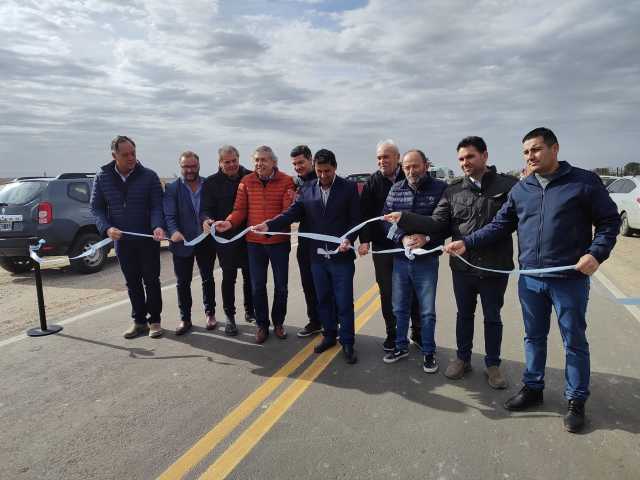 Se inauguró la ruta a Colonia Barge