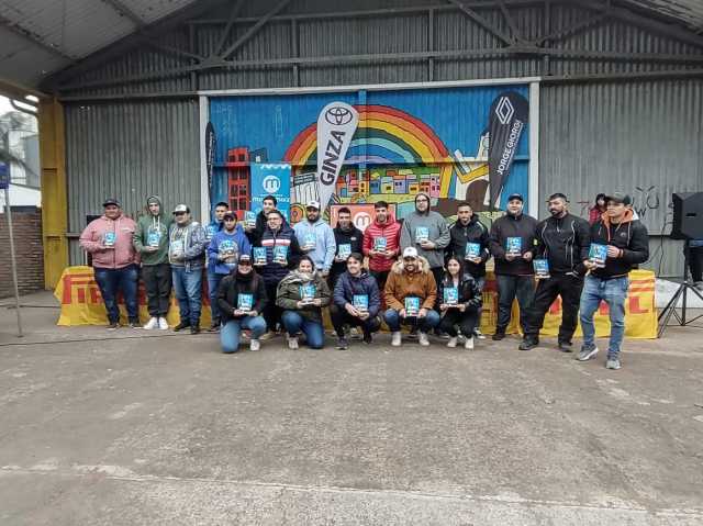 Exitosa muestra de autos en el predio del ferrocarril