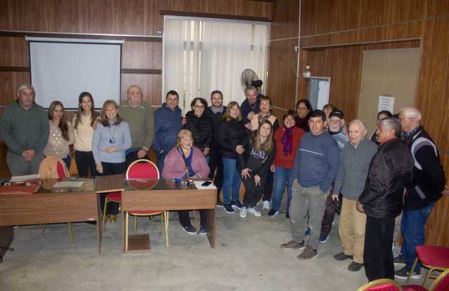 Entrega de Escrituras a vecinos de Monte Maíz