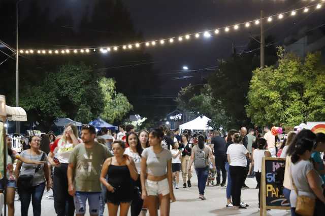 En la Noche Peatonal se homenajeó a la Mujer
