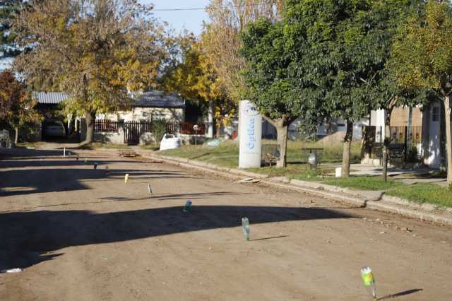 Una cuadra más de pavimento