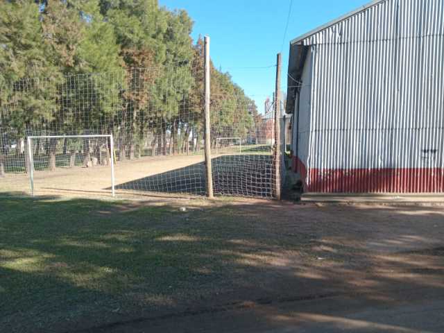 Canchita nueva para la escuelita de fútbol municipal