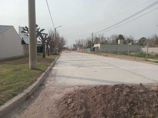 Continúan las obras de pavimentación de calles