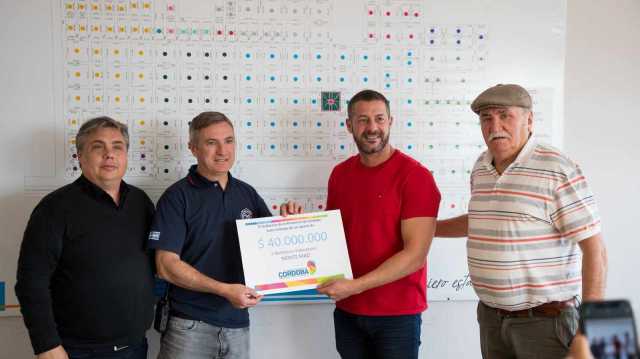 Entrega de aportes provinciales a Bomberos