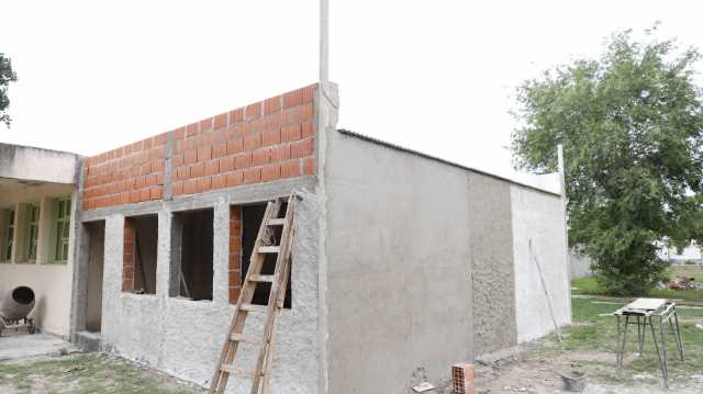 Avanza a paso firme el aula nueva