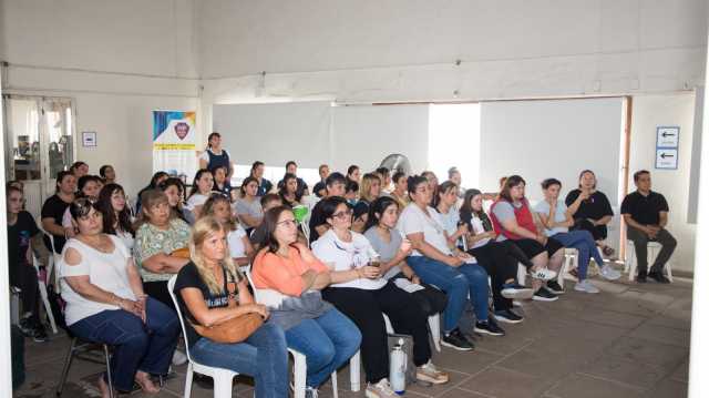 Conversatorio sobre el cuidado y crianza de las infancias