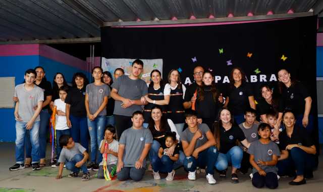 Acto de fin de año del Instituto Divino Niño Jesús
